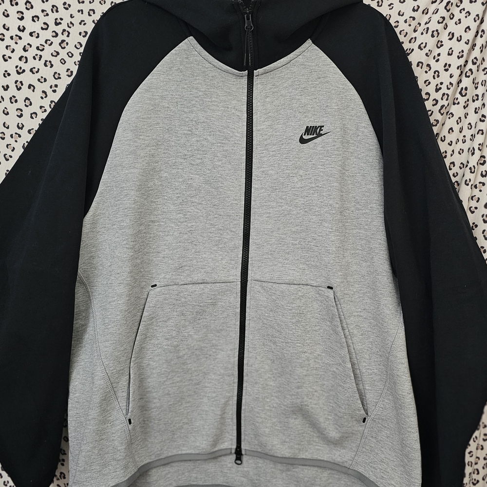 Nike Two-Tone Black and Gray Hoodie